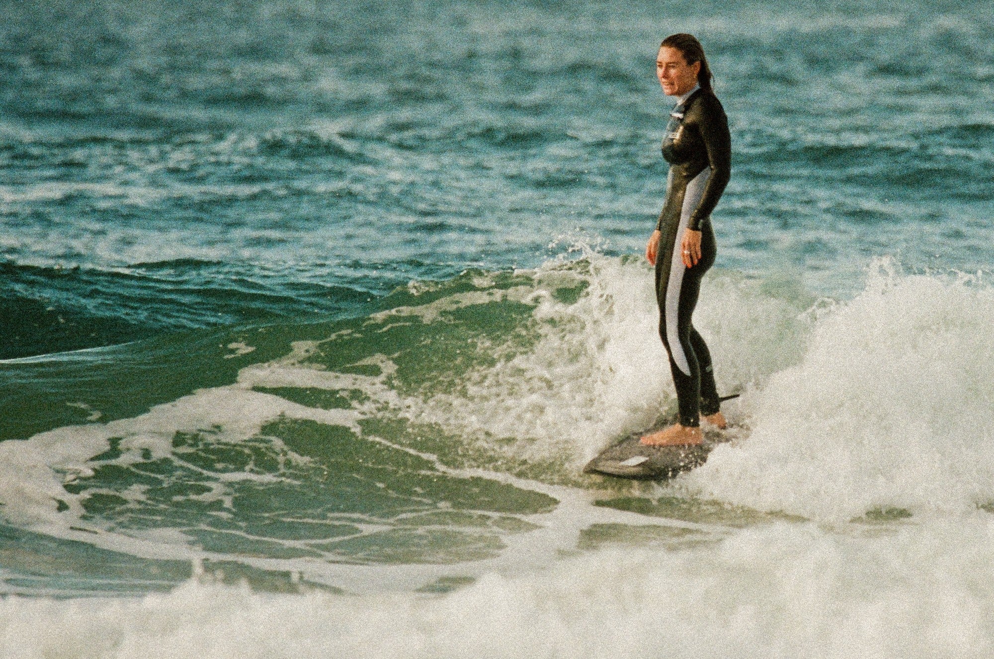 Mastering the Surf Pop-Up: Tips to Improve Your Surfing Skills - WALLIEN