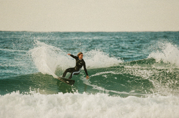 Nikki van Dijk Wetsuit (3/2) - Retro Monochrome - WALLIEN